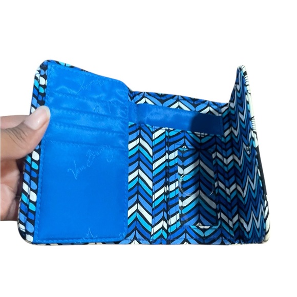 Vera Bradley Vibrant Blue Floral Wallet trifold - Picture 3 of 6